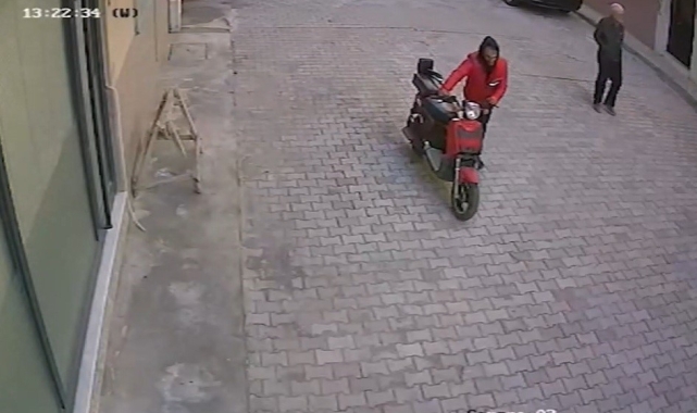 Motosiklet hırsızı kıskıvrak yakalandı