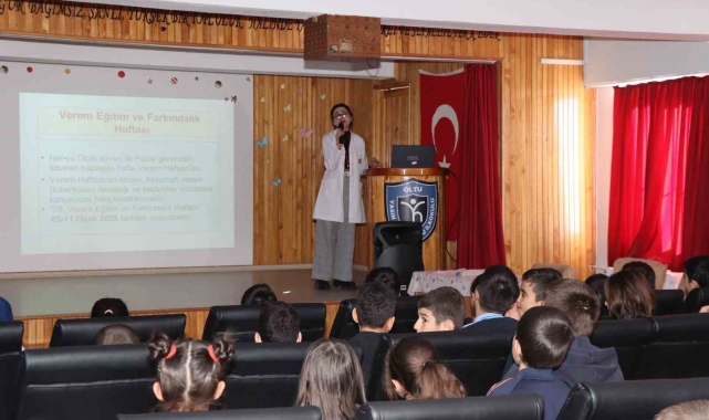 Oltu'da ilkokul öğrencilerine verem haftası bilgilendirme eğitimi
