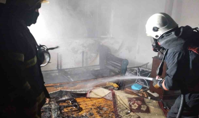 Ordu'da yangında mahsur kalan şahıs itfaiye ekiplerince kurtarıldı