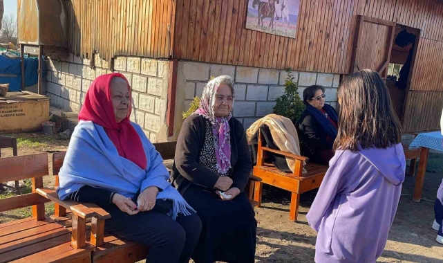 Osmaniye'de at çiftliğinde nesiller sevgiyle buluştu