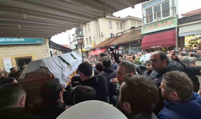 Otel yangınında 12'nci kattan atlayan genç kadın dualarla son yolculuğuna uğurlandı
