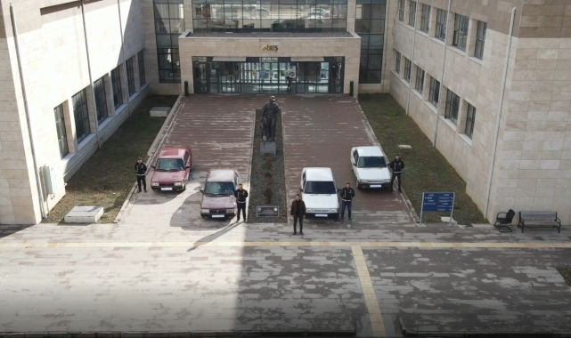 Otomobil hırsızlarına polis operasyonu: 4 kişi tutuklandı