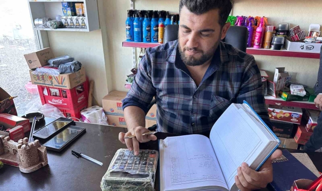 Polis memuru Zimem geleneği ile Şırnak'ta yetim ailelerin 100 bin liraya yakın borcunu ödedi