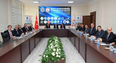 Rektör Kırışık, Batı Karadeniz Üniversiteler Birliği dönem toplantısına katıldı