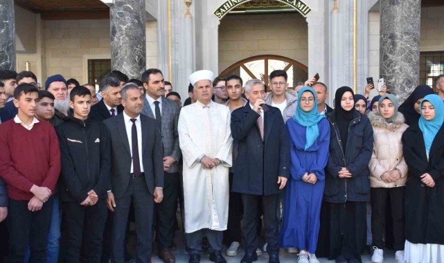 Şahinbey'de 177 öğrenci Umre'ye yolcu edildi