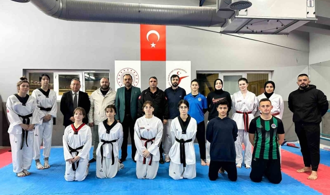 Sakaryalı 21 sporcu, Türkiye şampiyonalarında ter dökecek