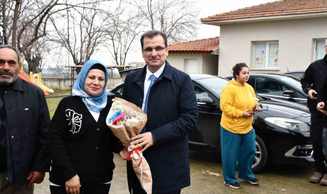 Salihli Kaymakamı Güldoğan, 2 mahallede talepleri dinledi