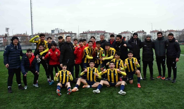 Şampiyonun adı değişmedi, Talas Belediyespor yine şampiyon