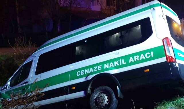 Samsun'da cenaze aracı kaza yaptı: 10 yaralı