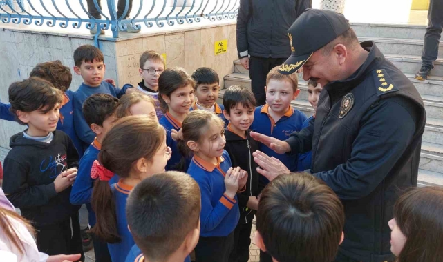 Samsun'da polisten okul çevrelerinde güvenlik denetimi