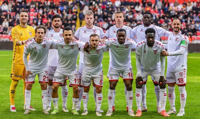 Samsunspor'un zirve mücadelesi sürüyor