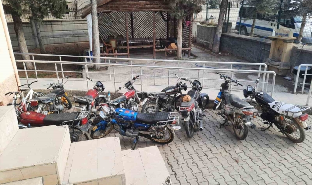 Şase ve motor numaraları kazınmış motosikletlere el konuldu