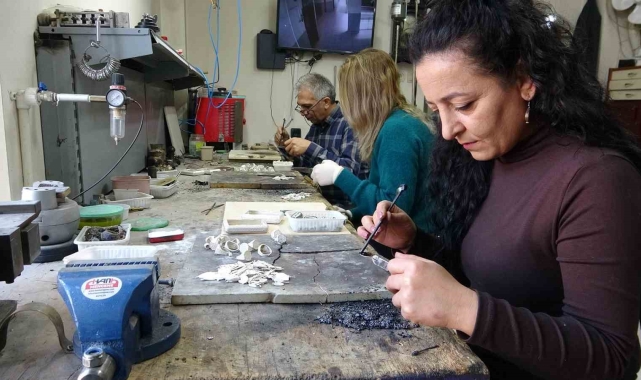 Savat gümüş gelecek nesillere aktarılıyor