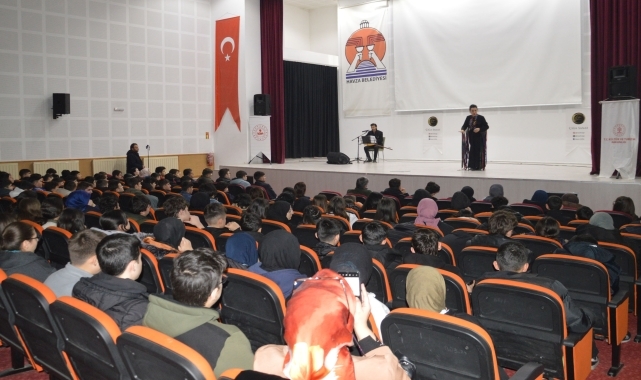 "Seherin Kadınları" Havza'da sahnelendi