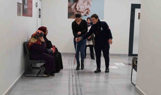 Silivri Belediyesi Beyaz Baston Haftası'nda farkındalık etkinliği düzenledi