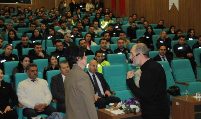 Şırnak'ta polislere seminer verildi