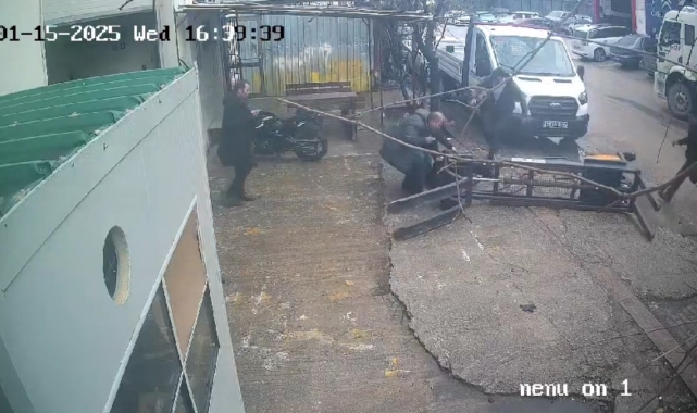 Stajyer öğrenci transpaletin altında kaldı... Kaza anı kameraya yansıdı