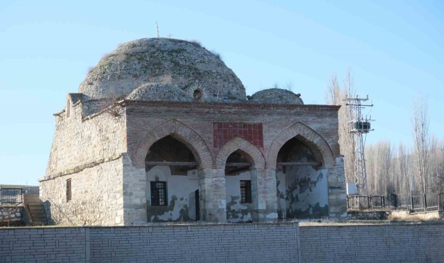 Tarihi Anadolu Selçuklu Camii yenileniyor