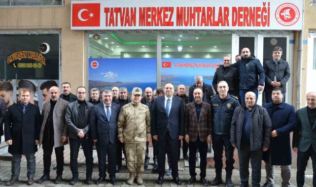 Tatvan Kaymakamı Demir muhtarlarla bir araya geldi