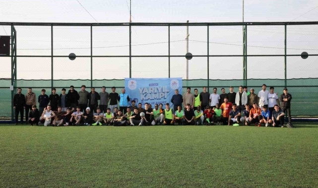 TDV'den 12 ilde 21 farklı merkezde bin 774 öğrenciye yarıyıl kampı