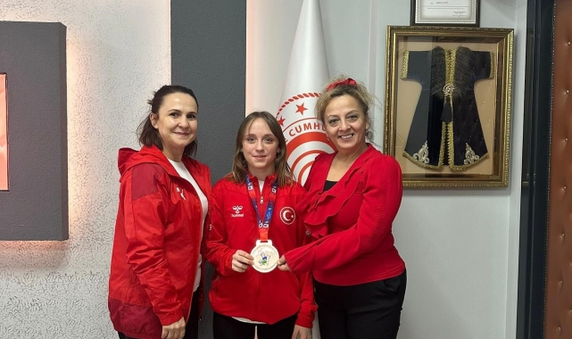 Ticaret Müdürü Acar Dünya şampiyonunu ağırladı