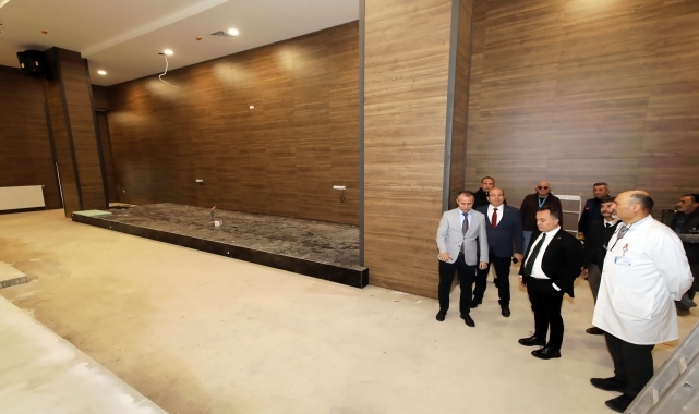TOGÜ Rektörü Yılmaz, Tıp Fakültesi yeni binası inşaatında incelemede bulundu