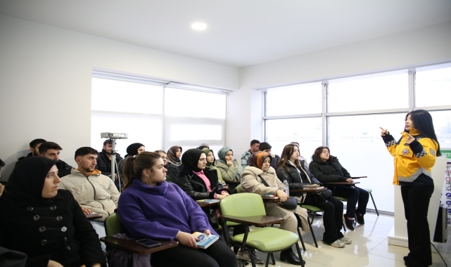 Tokat'ta "Fermuar sistemi ile yaşama yol ver" projesi kapsamında 60 kişiye eğitim verildi