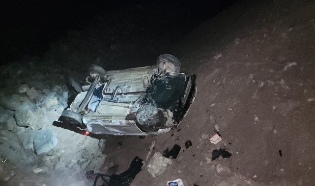 Tokat'ta uçuruma devrilen otomobildeki 4 kişi yaralandı
