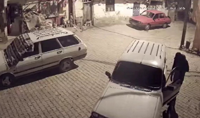 Tokat'ta araçtan ses sistemi çalan hırsız güvenlik kamerasına yakalandı