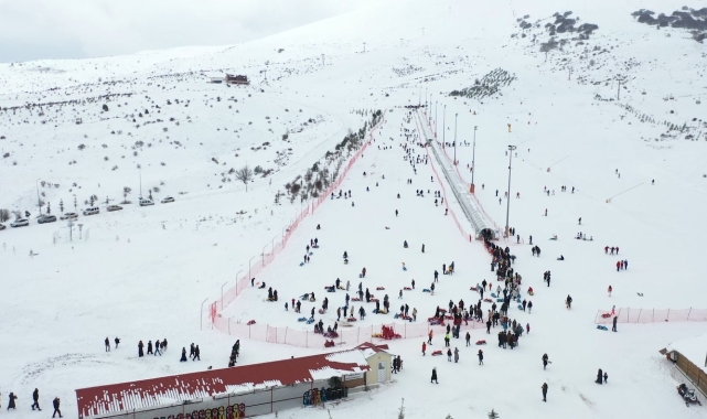 Tokat'ta çığ riski bulunmayan kayak tesisi turizmcilere anlatıldı