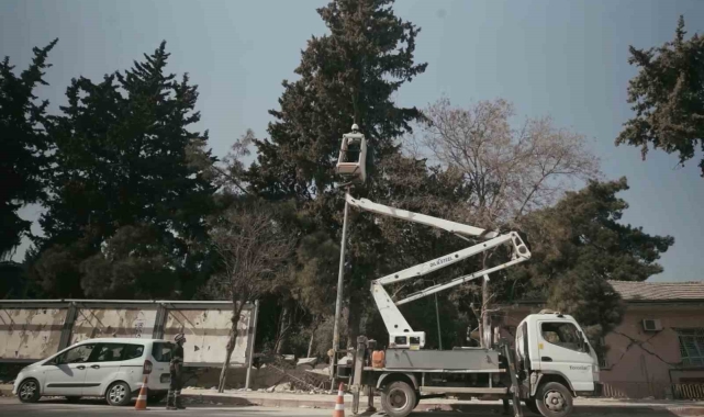Toroslar EDAŞ'tan deprem bölgesine bakım onarım ve enerji çalışmaları