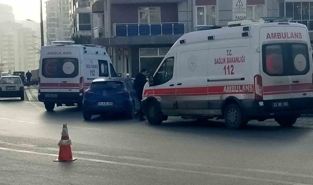 Trafik kazası kameraya yansıdı