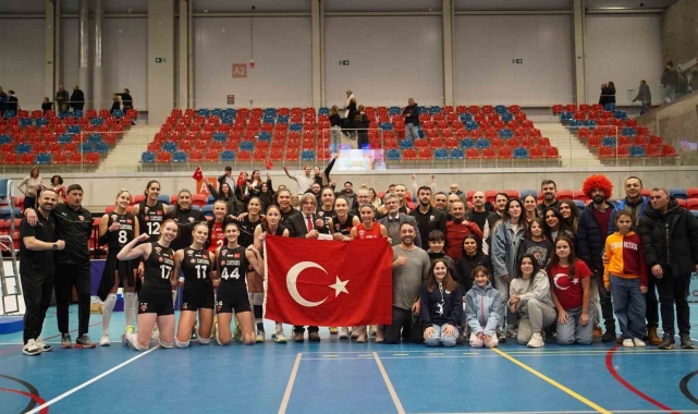 Türk Hava Yolları, CEV Kupası'nda çeyrek finalin kapısını araladı