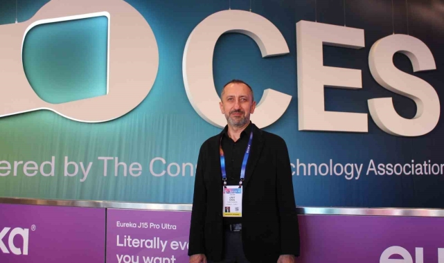 Türk Telekom CEO'su Ümit Önal: "Dijital dönüşüme ve yeni nesil küresel teknoloji trendlerine yön veriyoruz"