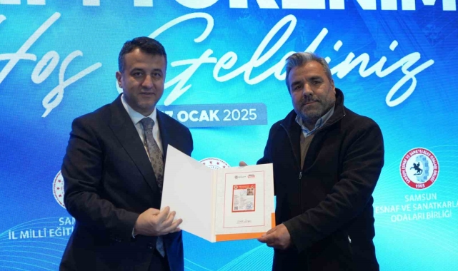 Türkiye'de ilk olan uygulamada toplu taşıma sürücülerinin 'belge' heyecanı