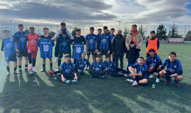 U16'da Tomarza Belediyespor 3 puanı hanesine yazdırdı