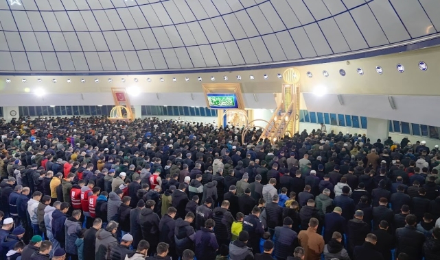 Üç ayların bereketi Terzibaba Camii'nde başladı