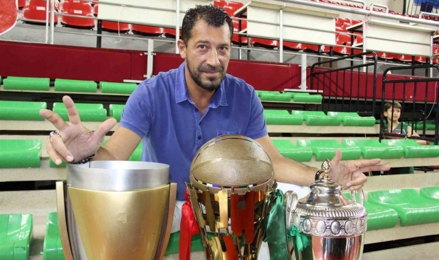 Ufuk Sarıca'dan Karşıyaka'ya duygusal veda