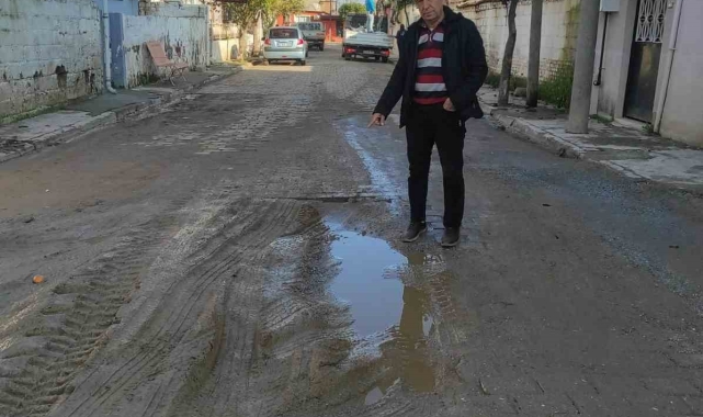 Umurlulu vatandaşlar bozulan yollarının yapılmasını istiyor