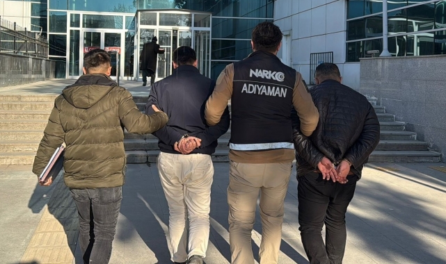 Uyuşturucu maddeyle yakalanan 2 şahıstan 1'i tutuklandı
