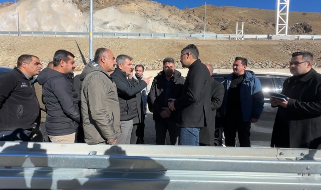 Vali Ali Çelik: "Yüksekova-Yeni Köprü Tüneli çift girişli halkın hizmetine açıldı"