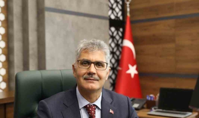 Vali Cahit Çelik'ten 10 Ocak Çalışan Gazeteciler Günü mesajı