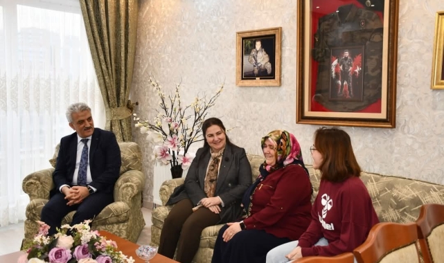 Vali Makas'tan şehit ailelerine ziyaret