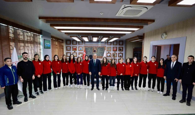 Vali Usta: ''Urfa ile Bingöl'ün arasındaki dostluğun bozulmasına müsaade etmeyeceğiz''