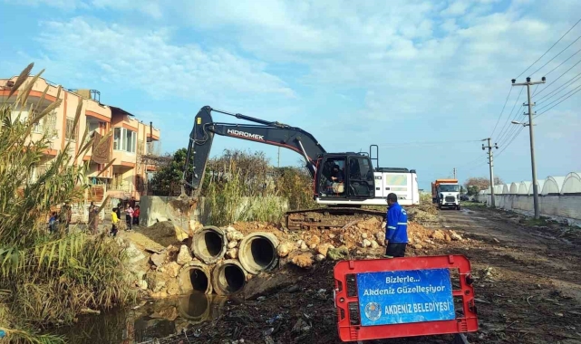 Yağışlar nedeniyle kullanılamaz hale gelen köprü yenilendi