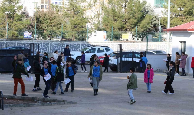 Yarıyıl tatili için "karne zili" çaldı