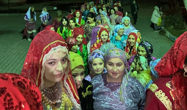 "Yöresel Kıyafet ve Şalvar Gecesi" etkinliği görsel şölene dönüştü izdiham yaşandı