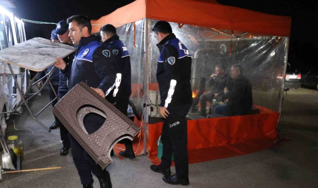 Zabıtanın gece operasyonunda seyyarın sözleri pes dedirtti: "Bir daha yaparız, bizde para çok"