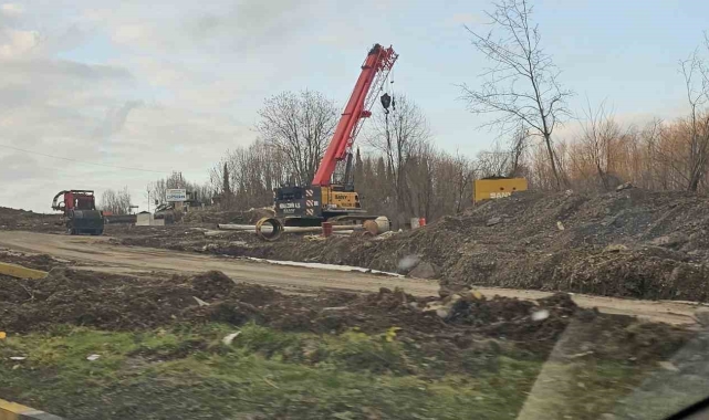 Zonguldak-Ereğli yolunda heyelan sonrası çalışmalar sürüyor
