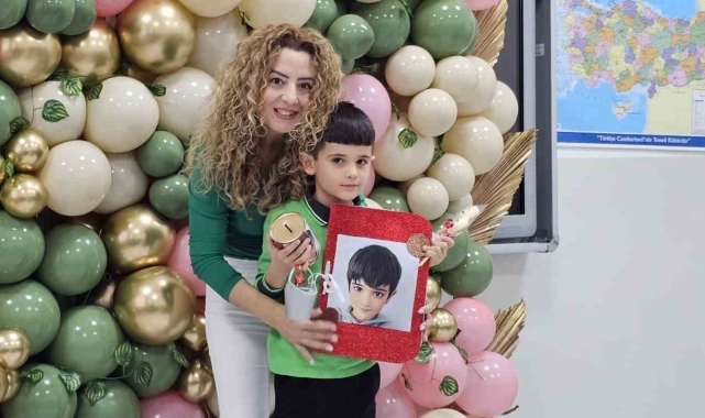 Zonguldak'ta 100 binden fazla öğrenci karne heyecanı yaşadı